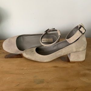 Steve Madden Wails grey suede ankle strap heels
